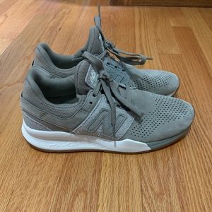 Olive green new balance sneakers NWOT